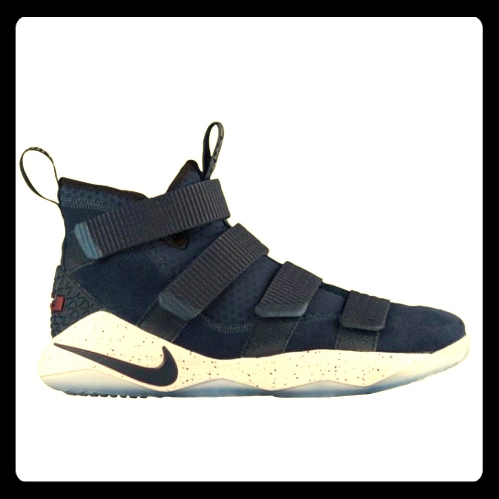 Nike LeBron Soldier XI SFG SNEAKERS